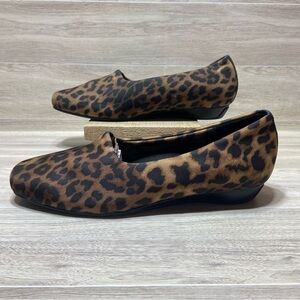 VIONIC / Powell Leopard Print Demi Wedge Shoes Size 7
